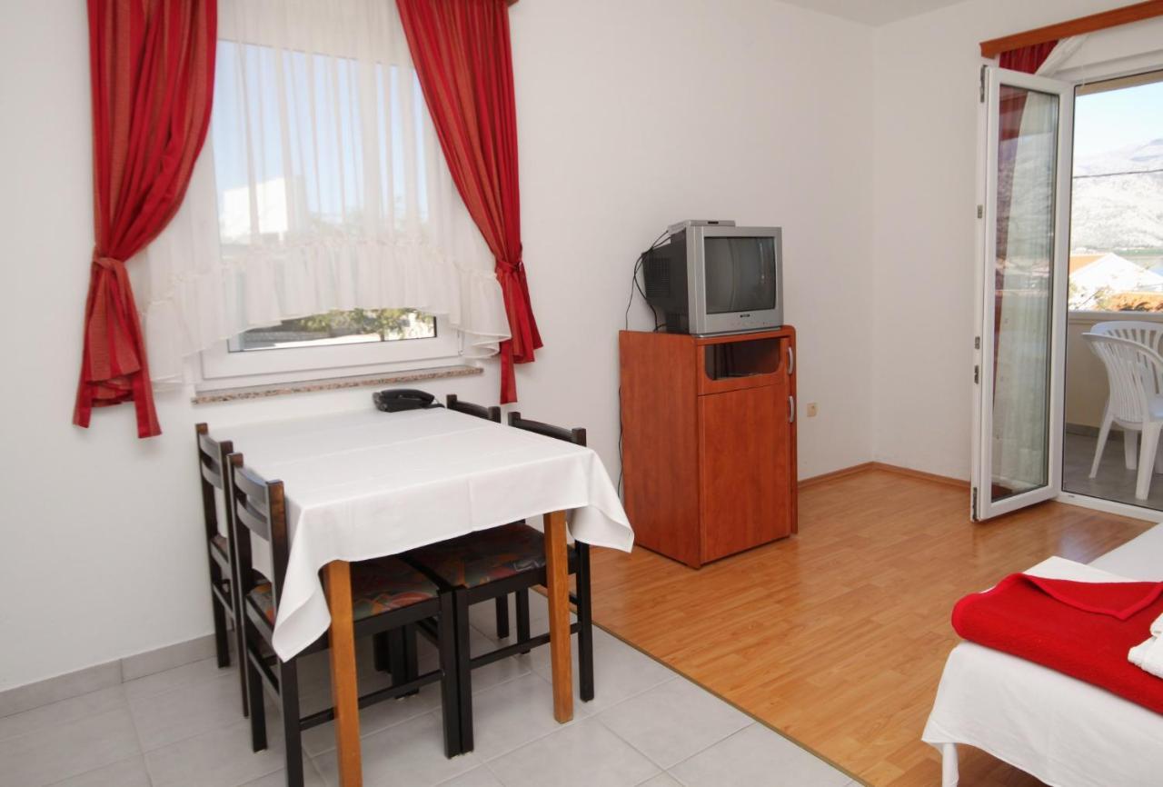 Apartments And Rooms By The Sea Vinjerac, Zadar - 3248 Buitenkant foto
