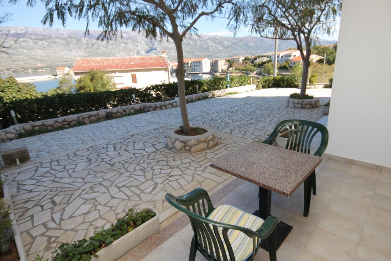 Apartments And Rooms By The Sea Vinjerac, Zadar - 3248 Buitenkant foto