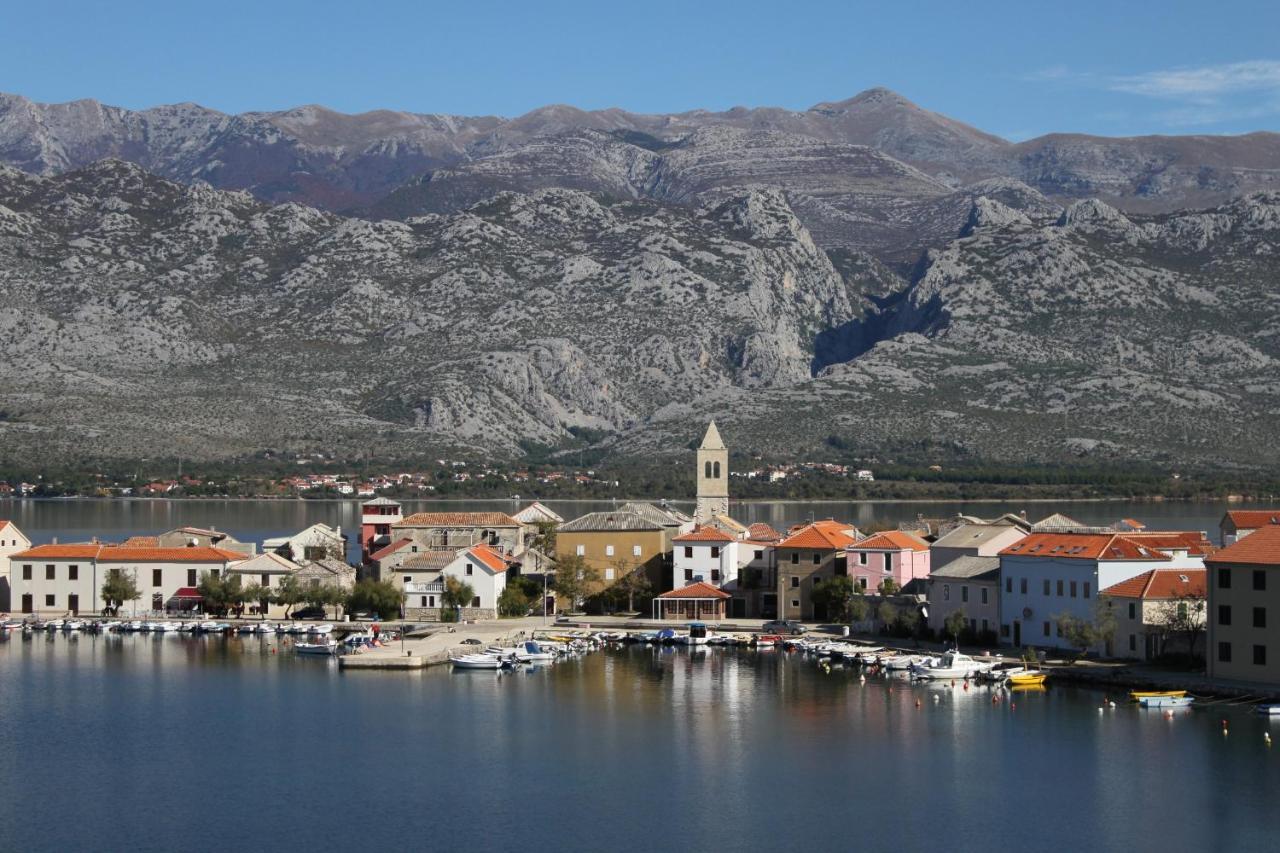 Apartments And Rooms By The Sea Vinjerac, Zadar - 3248 Buitenkant foto